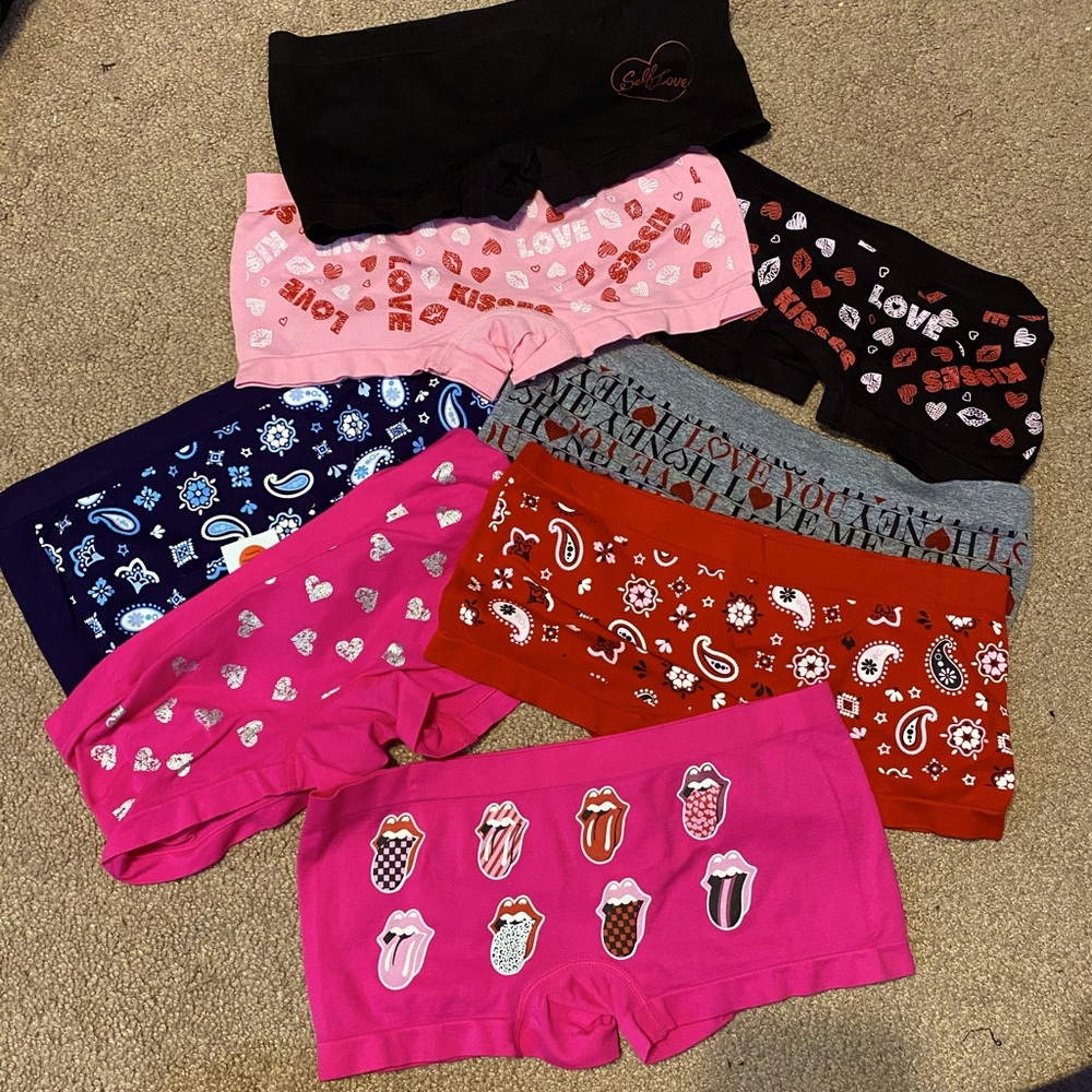 8 pair boycut panties size: LARGE